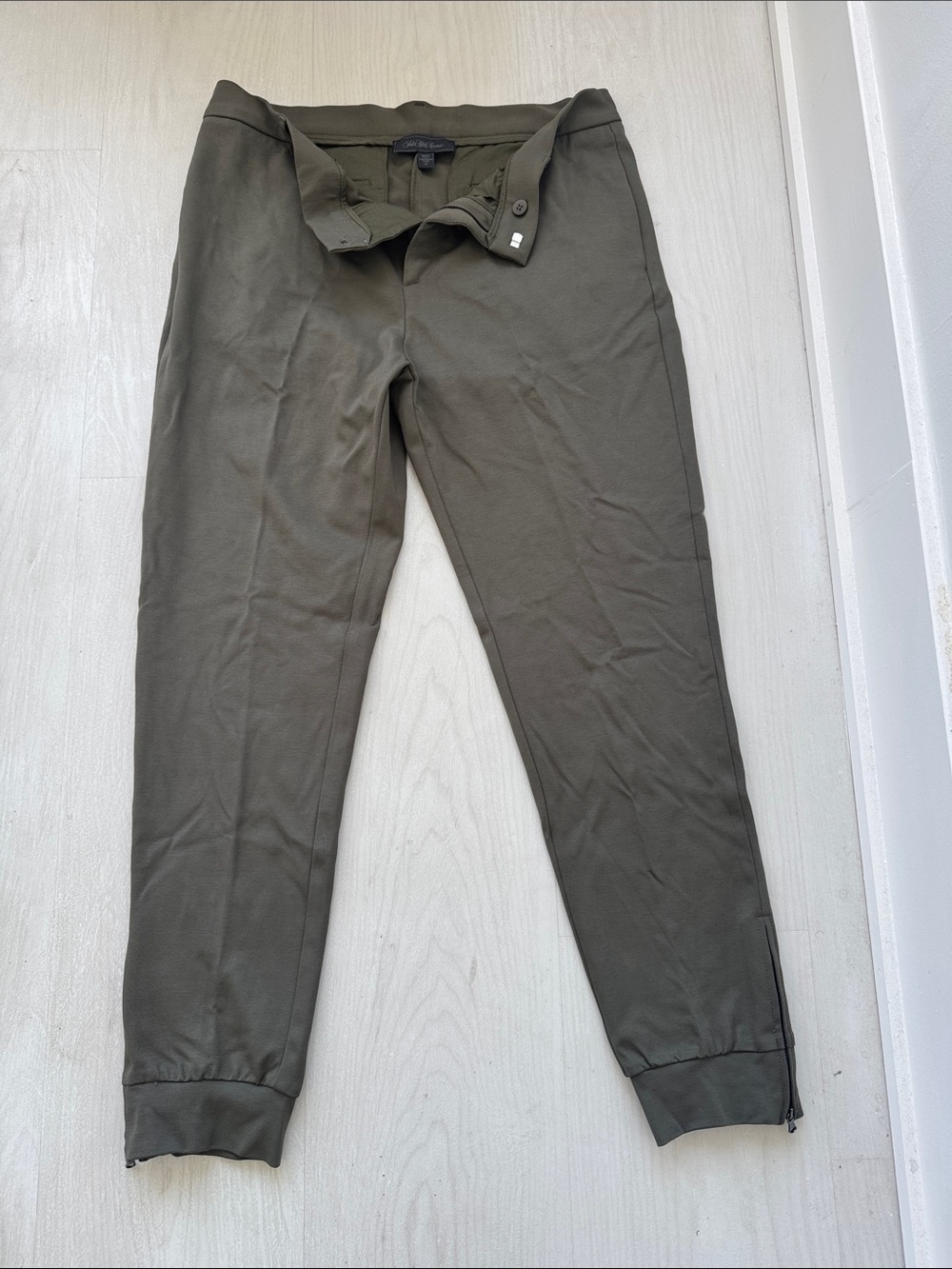 Saks Fifth Avenue Men's Olive Green Jogger Pants